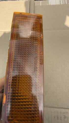 81520ac010 Toyota 95-00 Avalon Left Side Marker Corner Signal Light Lamp Lens And Housing Oem 81520ac010 Toyota 95-00 Avalon Left Side Marker Corner Signal Light Lamp Lens And Housing Oem