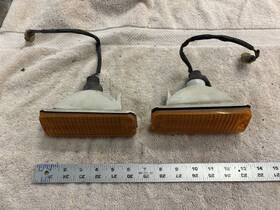 Oew-1511l Toyota 88-97 Hilux Truck Pair Amber Marker Lamp Lens And Housing Sae I80 Oew 1511l