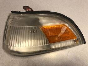 18-1527 Tyc 1988-1992 Toyota Corolla Driver Left Lf Side Marker Corner Lamp Light 91 90 18-1527 Tyc 1988-1992 Toyota Corolla Driver Left Lf Side Marker Corner Lamp Light 91 90
