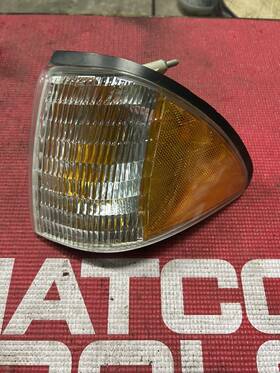 18-1880-01 Tyc 1987-93 Ford Mustang Left Driver Front Corner Marker Light 18-1880 #32