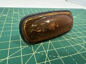 Xgb000030 Uk Import Land Rover Discovery 2 Ii Side Fender Marker Lamp Light Amber Orange Used. B3 Xgb000030 Uk Import Land Rover Discovery 2 Ii Side Fender Marker Lamp Light Amber Orange Used. B3