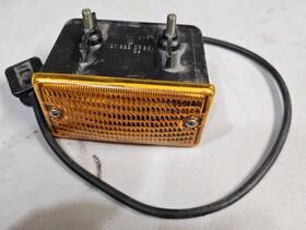 A1078200320 Ulo Mercedes R107 Sl Right Front Side Marker Light Amber