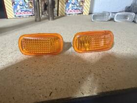 Uro Parts Uro-004184 Ep3 Fender Side Markers Set Of 2 Amber