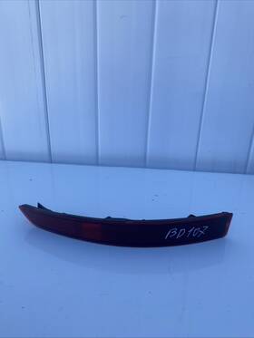 5c6945105b Volkswagen 105-b Rear Bumper Left Driver Reflector Jetta 2015-2018