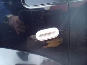 1c0949101a Volkswagen Used Side Marker Light Assembly Fits 1999 Beetle Pi