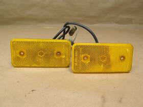 321945051 Volkswagen 88-93 Vw Cabriolet Front Left And Right Side Marker Light Lamp Set Oem