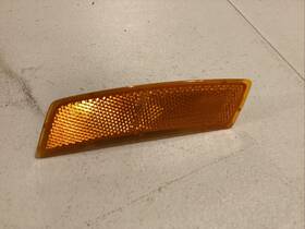 5c5-945-072-b Volkswagen Beetle Front Right Side Amber Marker Lamp 5c5945072b