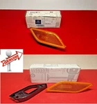 Mercedes Benz Class W212 E350 E550 Side Marker Light Right & Left Genuine. Fixed Price $143.33.