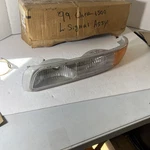 1999-2006 Chevrolet Silverado Left Front /drivers Side Parking Lamp Turn Signal. Fixed Price $39.00.