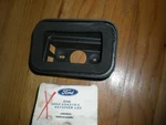 1970 1971 Ford Thunderbird Side Marker Lamp Retainer Rh Nos D0SZ-15A210-C. Fixed Price $29.99.
